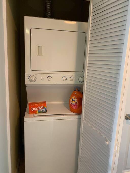 Gulf Coast Gold Private Condo - 2Bed, 2Bath, Sleep 6, Across Street From Beach, Balcony Views Of Sunsets, Beach & Gulf, Pool, Gym St. Pete Beach Kültér fotó